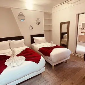  Отель Louvain